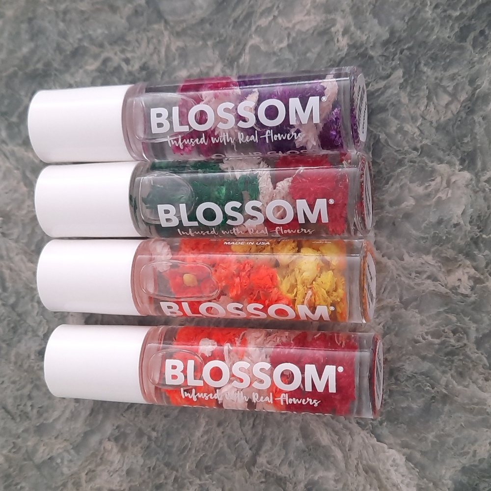 Blossom lip gloss set of 4 nwt